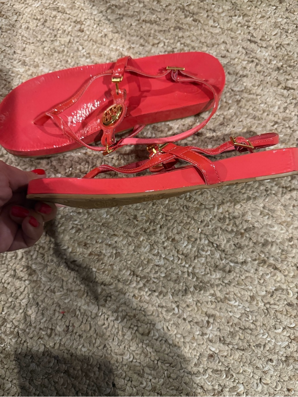 Tory Burch Patent Leather Logo Thong Sandals pink/coral - Picture 7 of 7